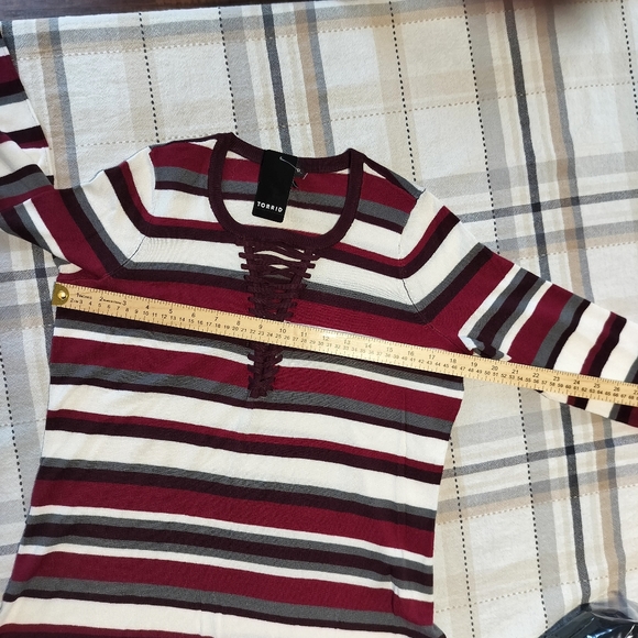 NWT Torrid Striped V-Neck Lace Up Pullover sweater Size M/L Preppy Y2K Casual - Picture 6 of 9